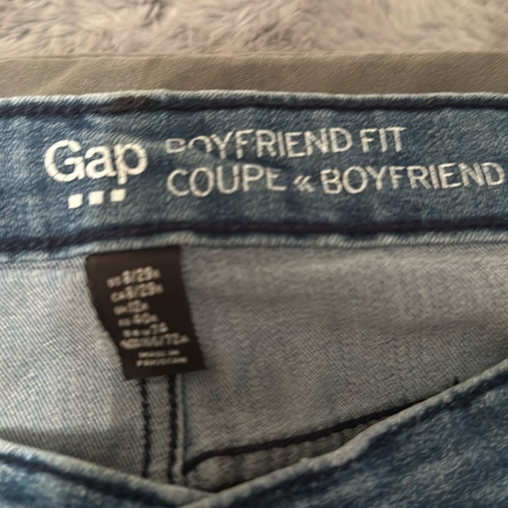 Gap Factory Boyfriend fit cropped jeans size 8/29